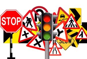 جدیدترین مدل‌های تابلوهای ترافیکی هوشمند و خورشیدی